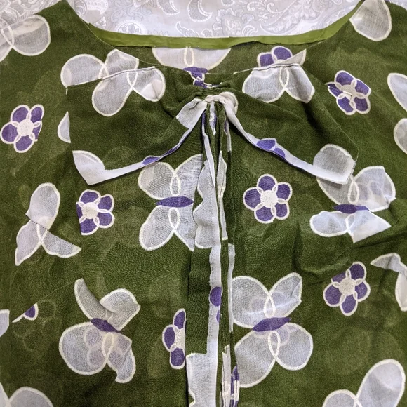 Vintage dress 🦋 - Picture 2 of 6